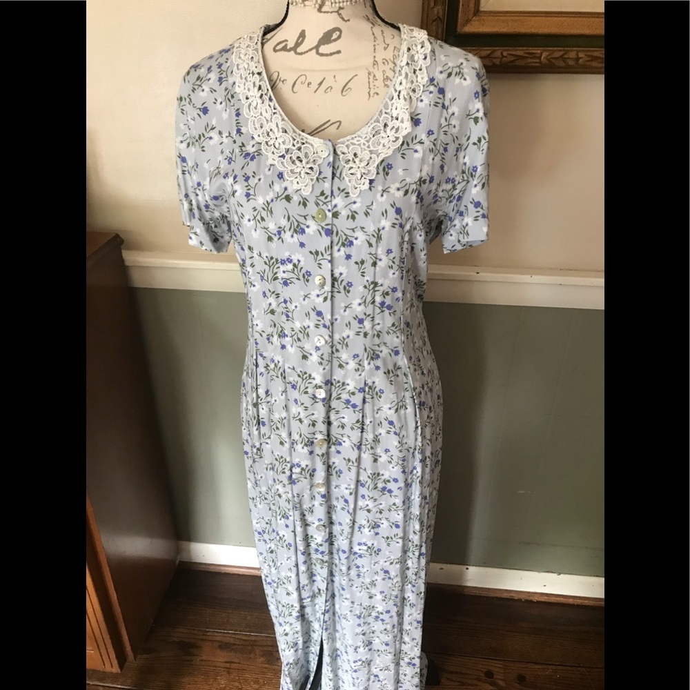 Vintage 90’s Lace Collar Flower Midi Rayon Dress‼️FINAL SALE